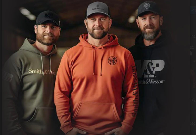 Smith & Wesson® Pullover Hoodie with Logo & US Flag in Black
